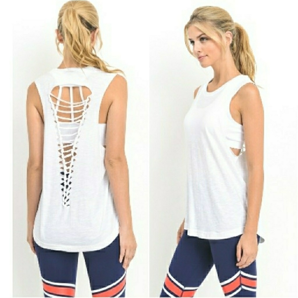 NWT - WHITE REVRS TRIANGL W/CUTOUT LADDER BACK TOP - Picture 1 of 3